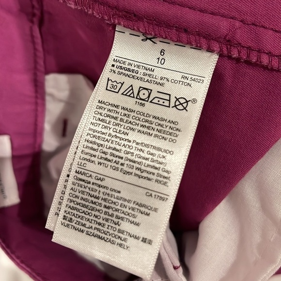 GAP Purple Berry Infusion Girlfriend Khakis with Raw Hem 💕 - Picture 8 of 8